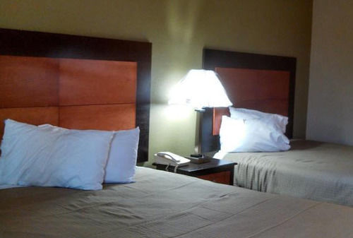 Relax Inn Heth Shell Lake Luaran gambar